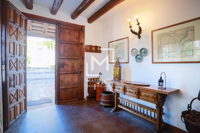 8 bedroom Townhouse for sale in Sitges with pool garage - € 1,390,000 (Ref: 8568959)