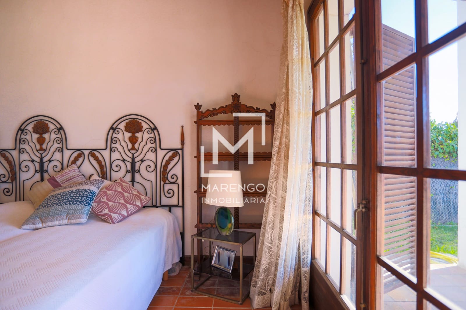 8 bedroom Townhouse for sale in Sitges with pool garage - € 1,390,000 (Ref: 8568959)