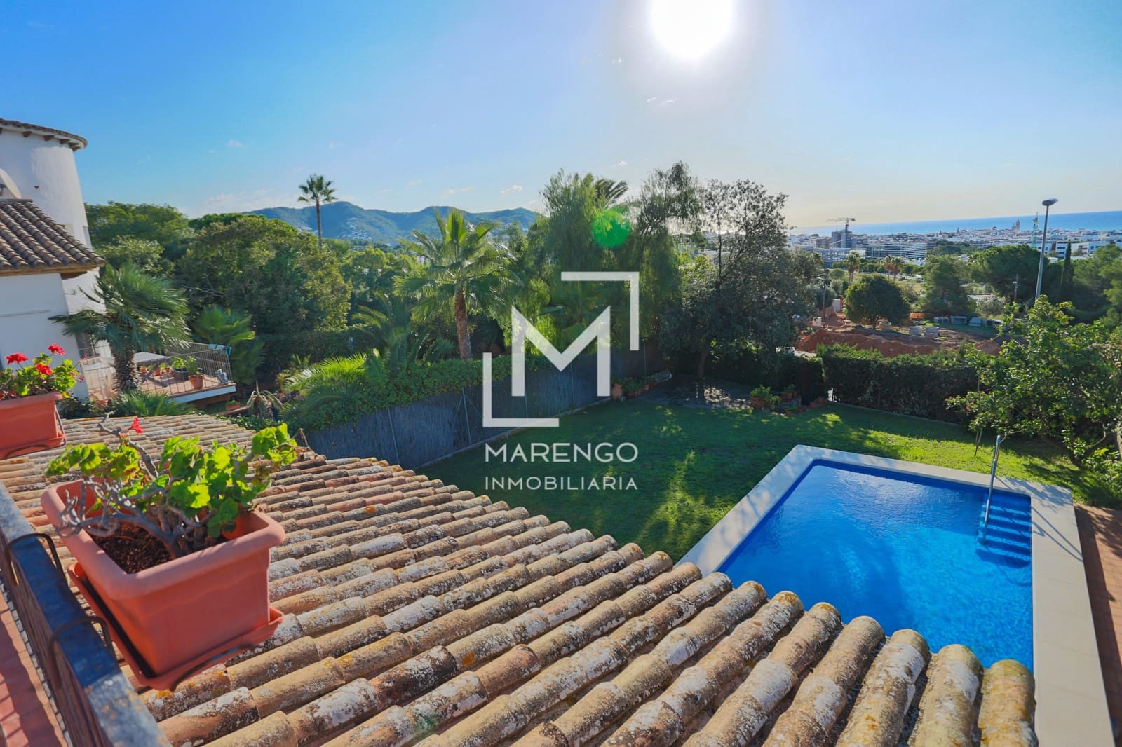 8 bedroom Townhouse for sale in Sitges with pool garage - € 1,390,000 (Ref: 8568959)