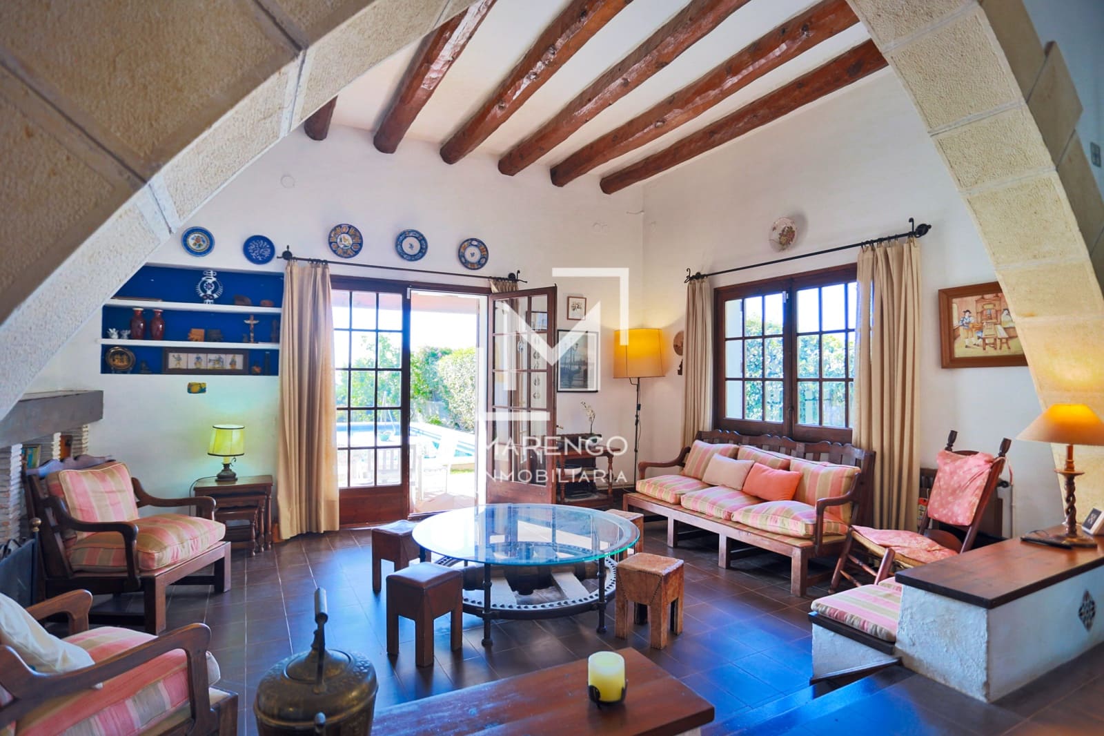 8 bedroom Townhouse for sale in Sitges with pool garage - € 1,390,000 (Ref: 8568959)