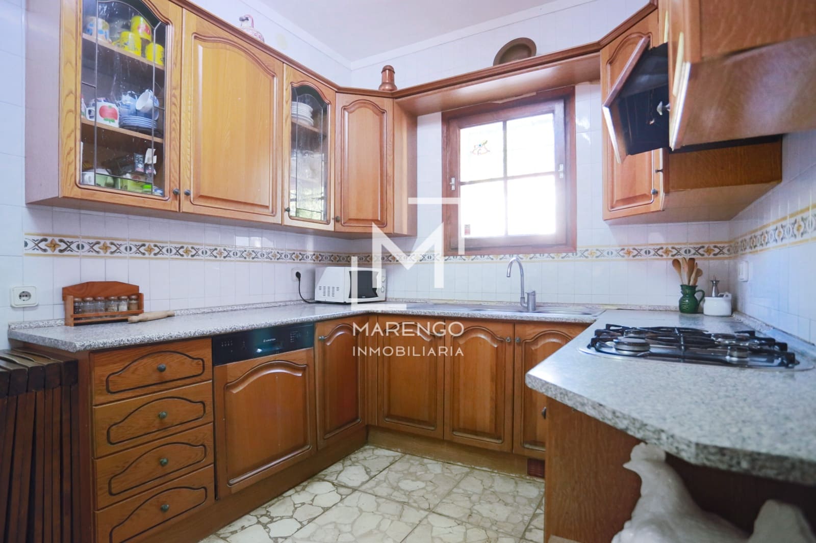 8 bedroom Townhouse for sale in Sitges with pool garage - € 1,390,000 (Ref: 8568959)