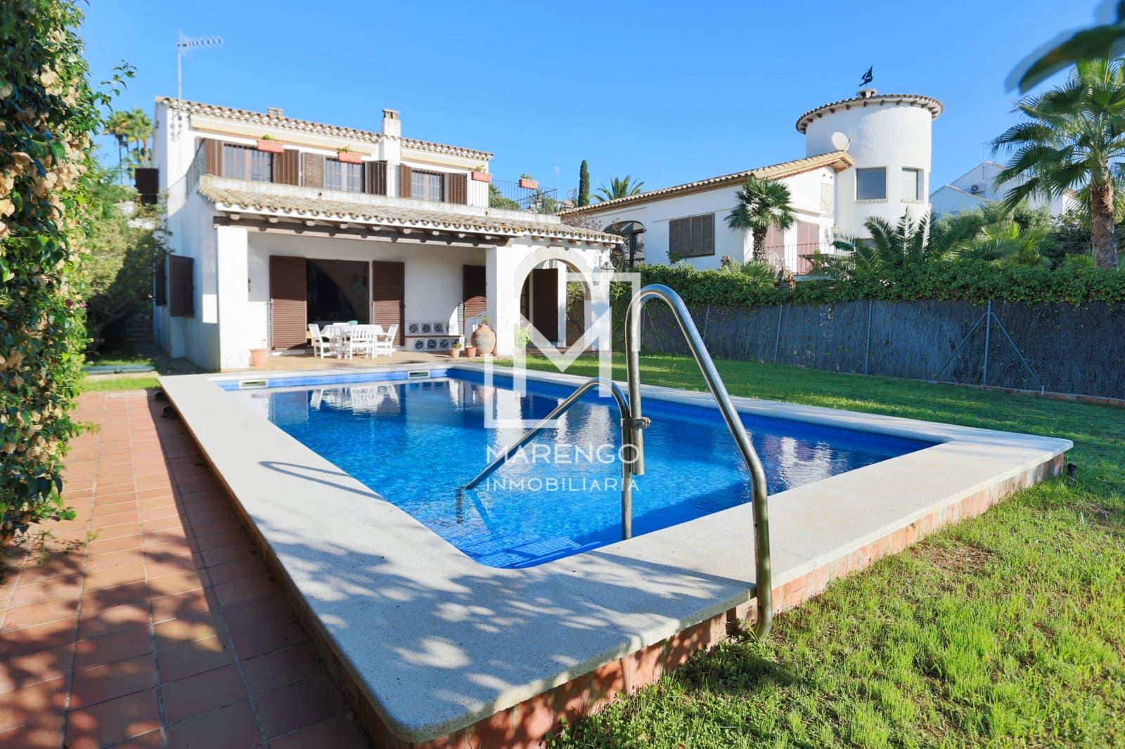 8 bedroom Townhouse for sale in Sitges with pool garage - € 1,390,000 (Ref: 8568959)