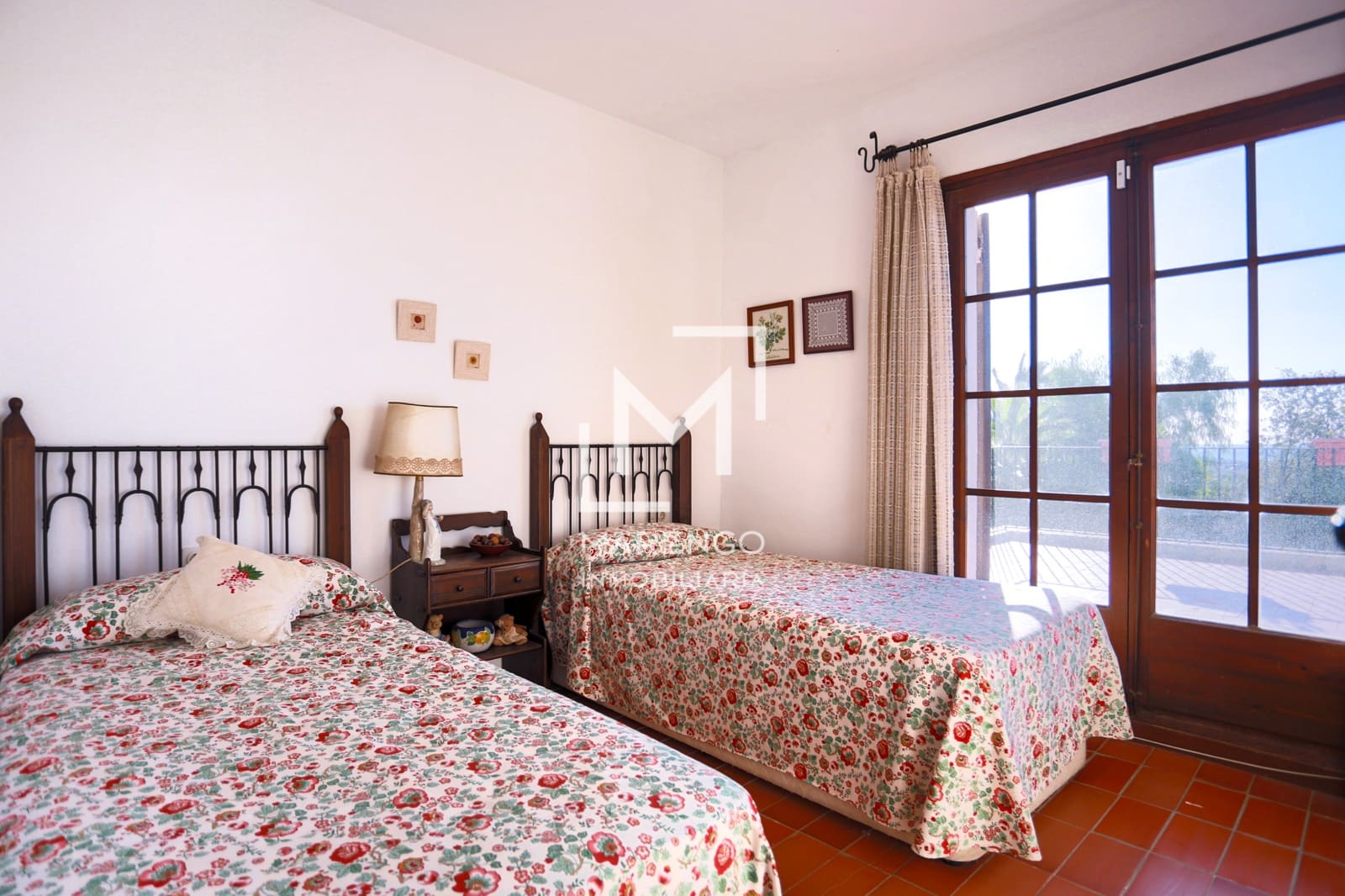 8 bedroom Townhouse for sale in Sitges with pool garage - € 1,390,000 (Ref: 8568959)