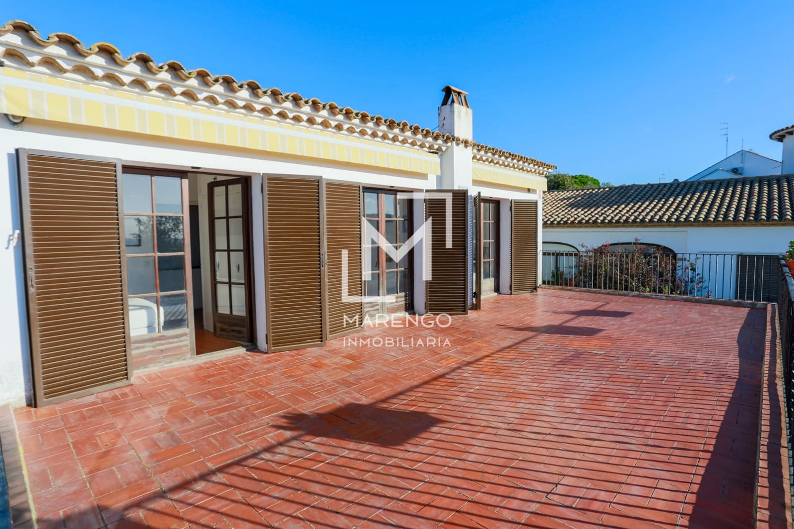 8 bedroom Townhouse for sale in Sitges with pool garage - € 1,390,000 (Ref: 8568959)