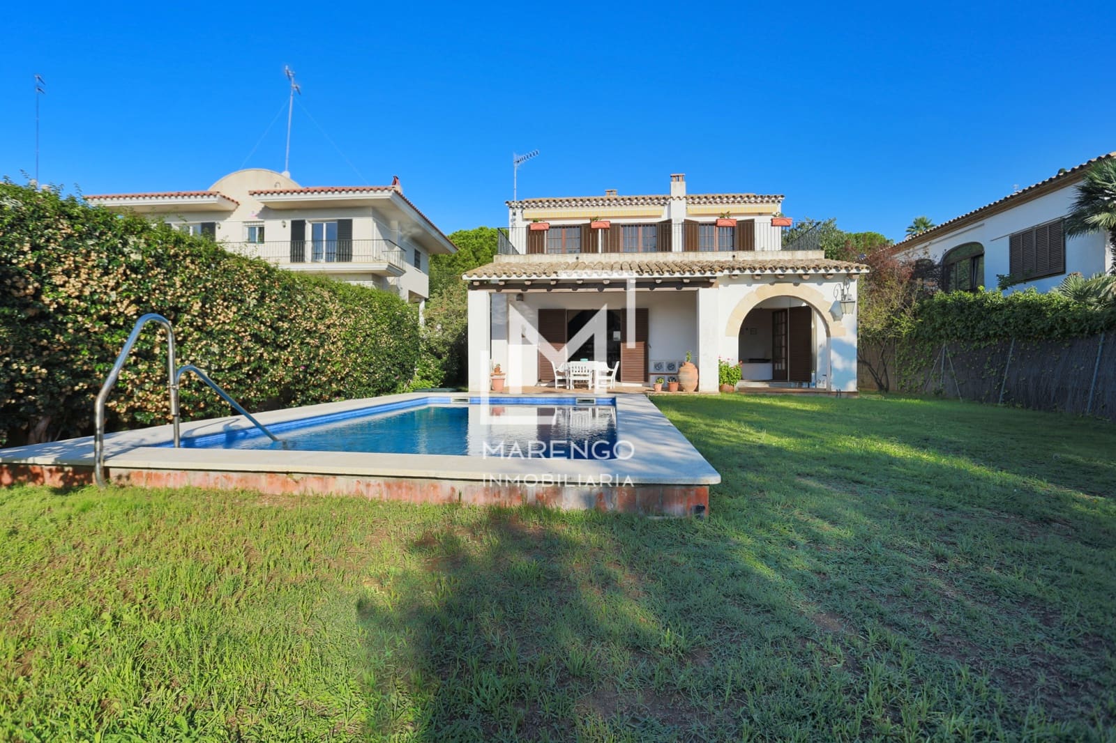 8 bedroom Townhouse for sale in Sitges with pool garage - € 1,390,000 (Ref: 8568959)