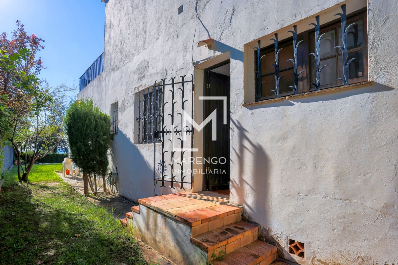 8 bedroom Townhouse for sale in Sitges with pool garage - € 1,390,000 (Ref: 8568959)