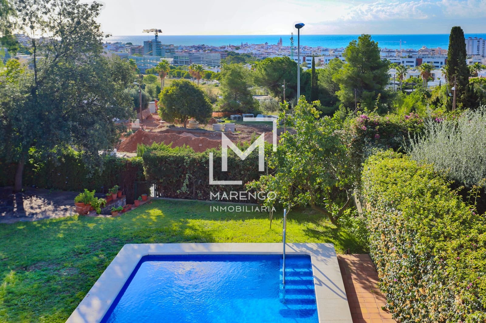 8 bedroom Townhouse for sale in Sitges with pool garage - € 1,390,000 (Ref: 8568959)