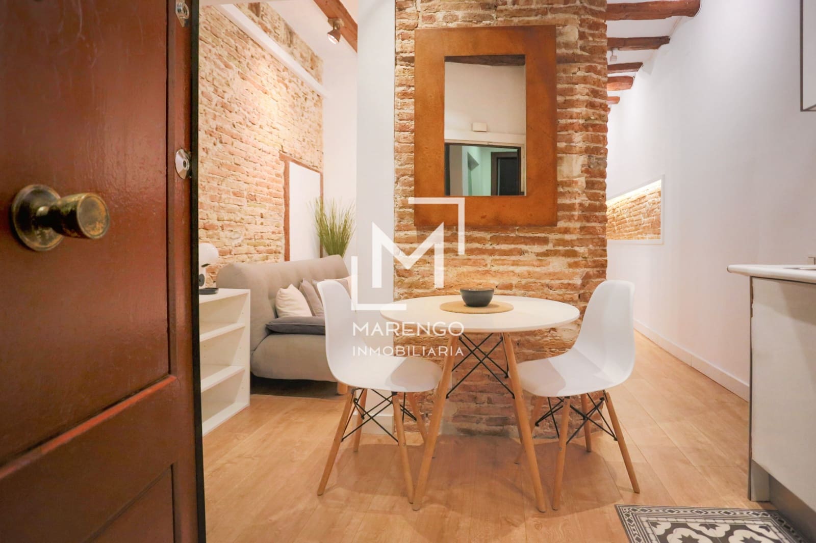 2 makuuhuone Asunto myytävänä paikassa Barcelona kaupunki - 290 000 € (Ref: 9997560)