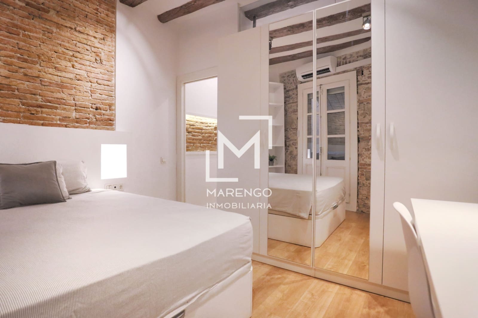 2 makuuhuone Asunto myytävänä paikassa Barcelona kaupunki - 290 000 € (Ref: 9997560)