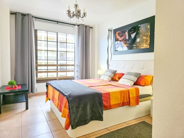 1 bedroom Apartment for sale in Los Cristianos, Arona with pool - € 229,000 (Ref: 9304632)