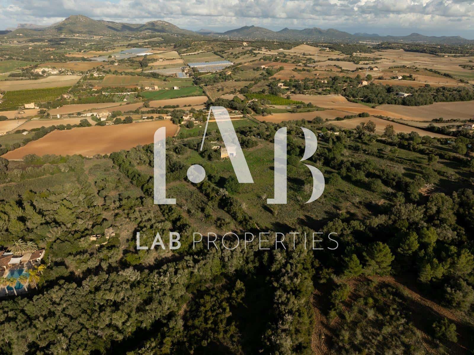 Rakentamaton maa myytävänä paikassa Manacor - 450 000 € (Ref: 8022891)