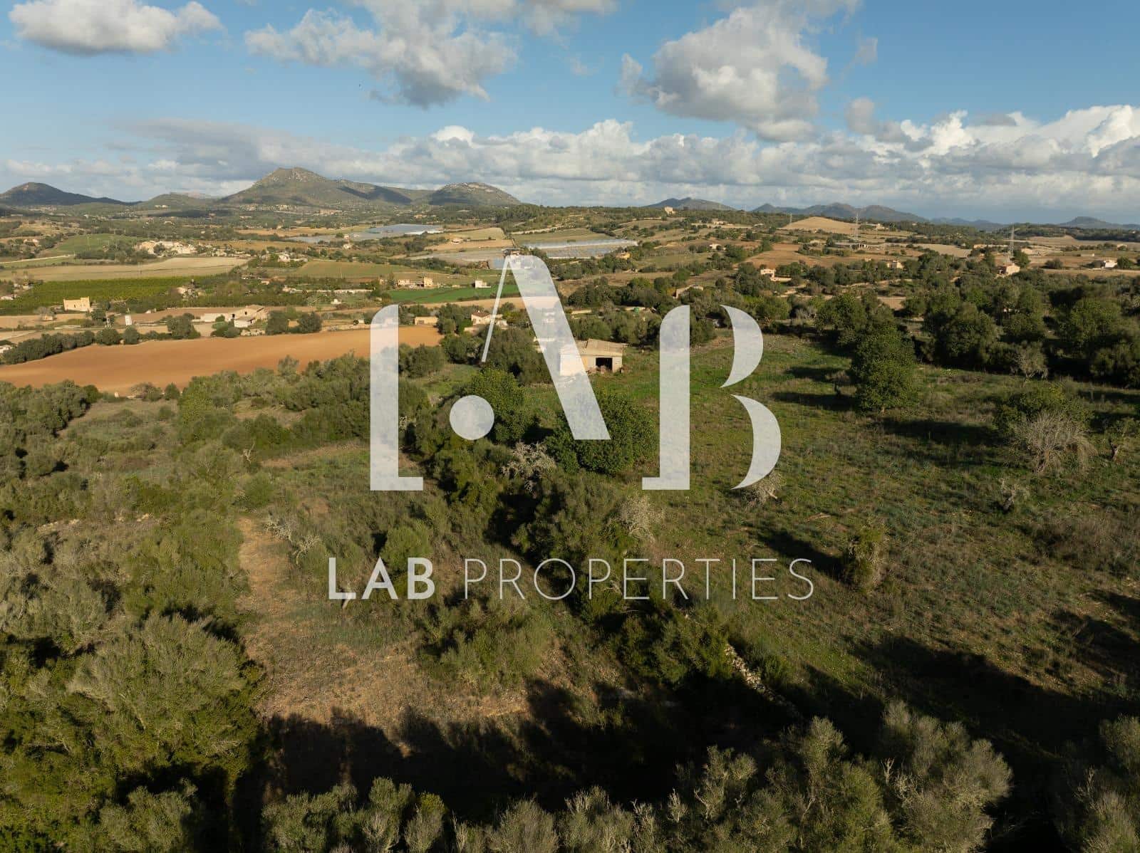 Rakentamaton maa myytävänä paikassa Manacor - 450 000 € (Ref: 8022891)