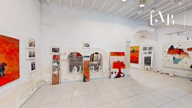 Commercial for sale in Centro, Palma de Mallorca - € 680,000 (Ref: 8704100)