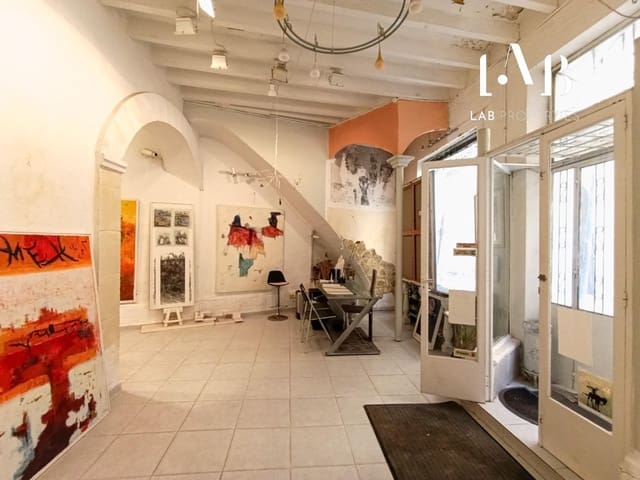 Commercial for sale in Centro, Palma de Mallorca - € 680,000 (Ref: 8704100)