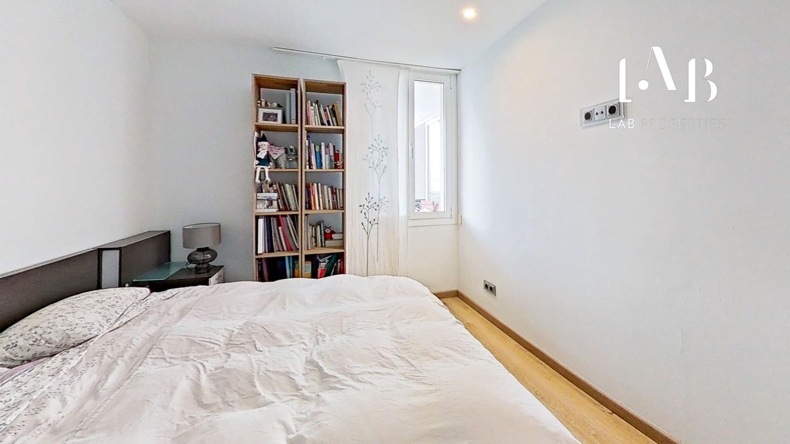 2 bedroom Flat for sale in El Toro / Port Adriano - € 370,000 (Ref: 8792734)