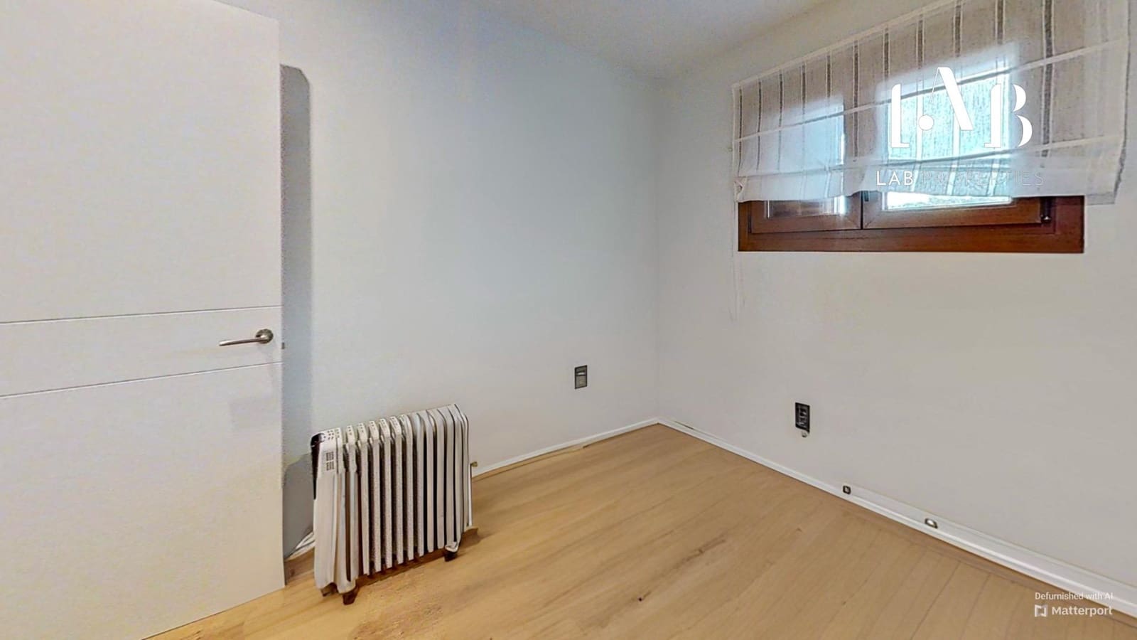 2 bedroom Flat for sale in El Toro / Port Adriano - € 370,000 (Ref: 8792734)