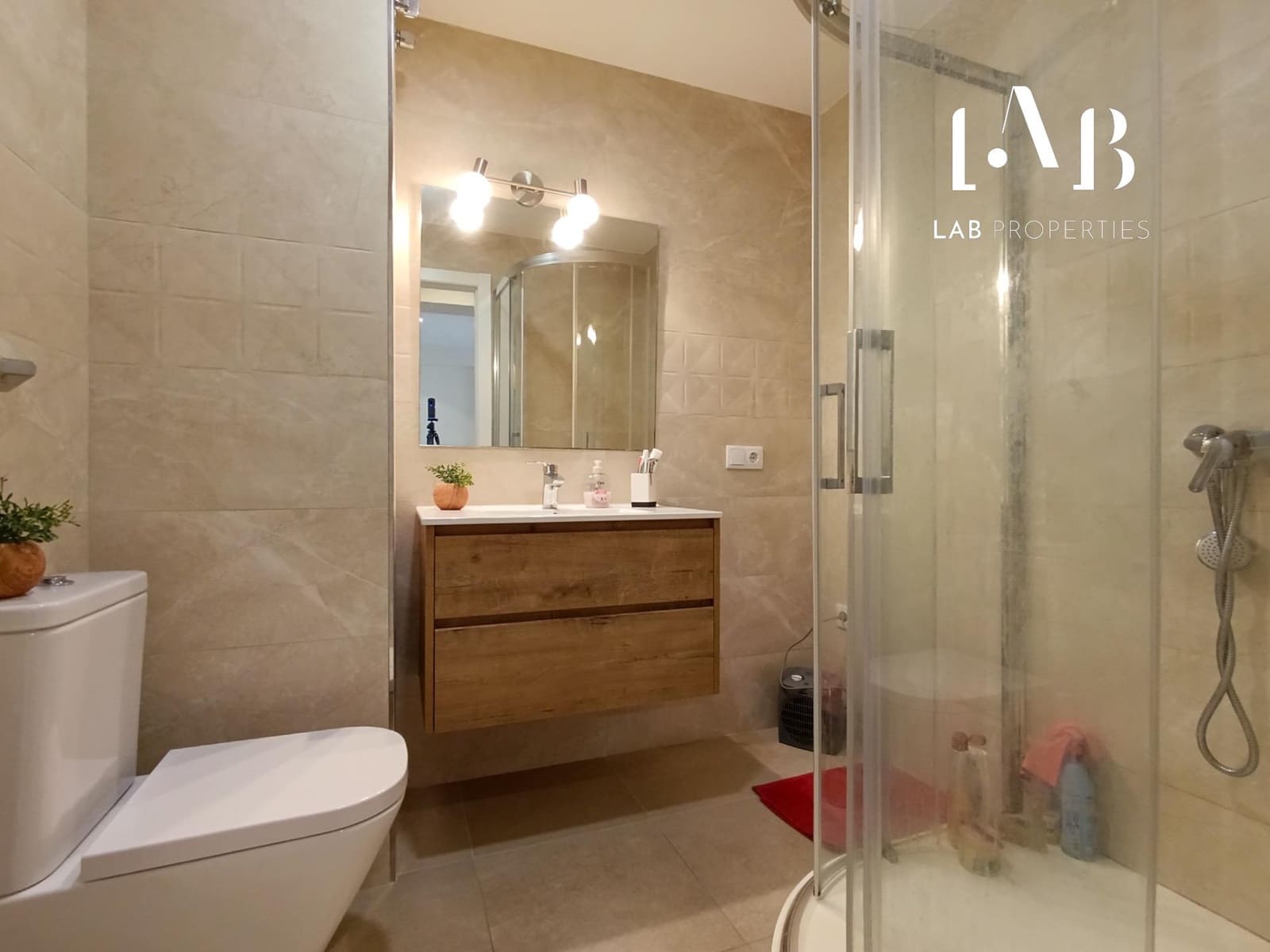 2 bedroom Flat for sale in El Toro / Port Adriano - € 370,000 (Ref: 8792734)