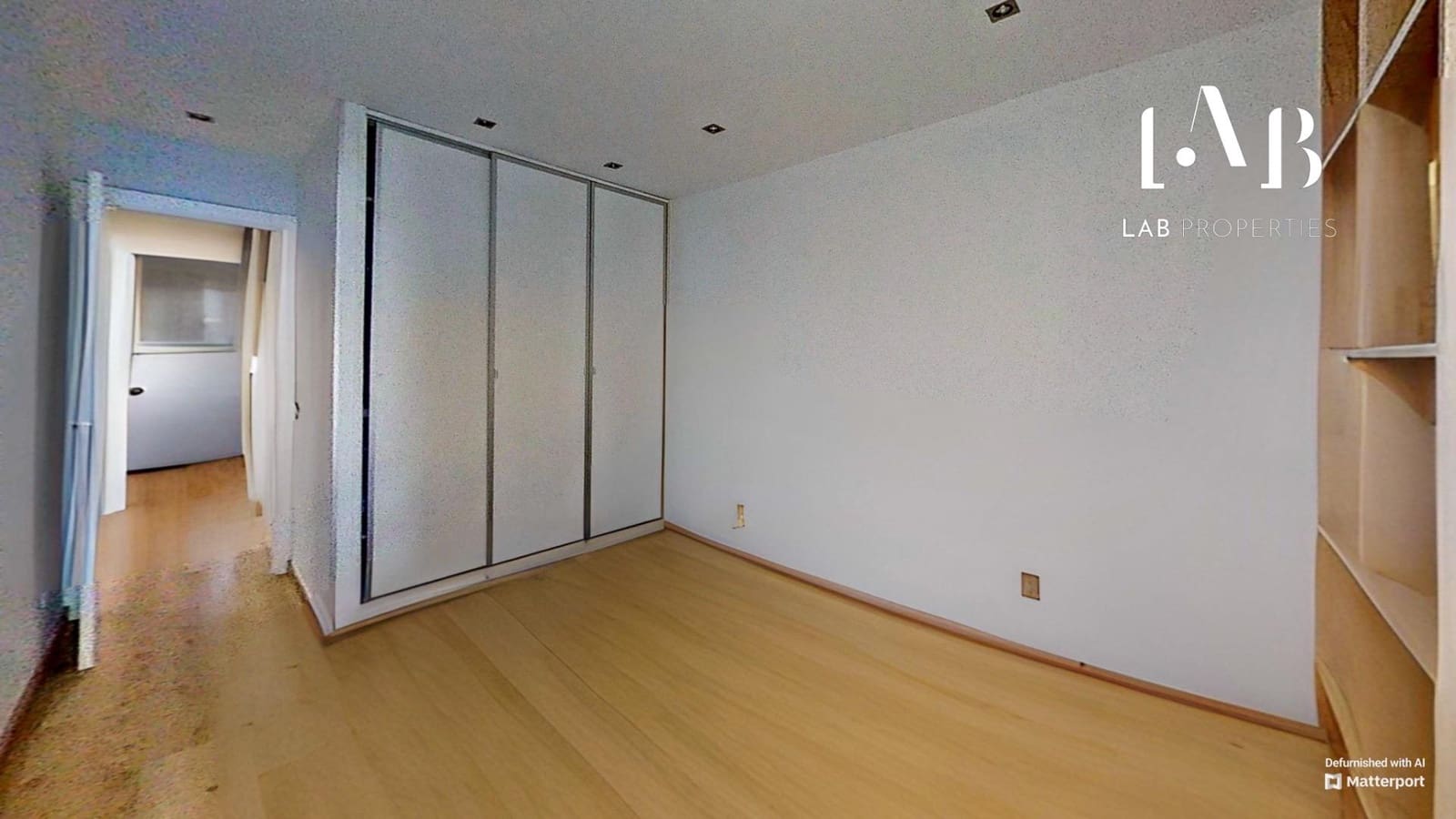 2 bedroom Flat for sale in El Toro / Port Adriano - € 370,000 (Ref: 8792734)