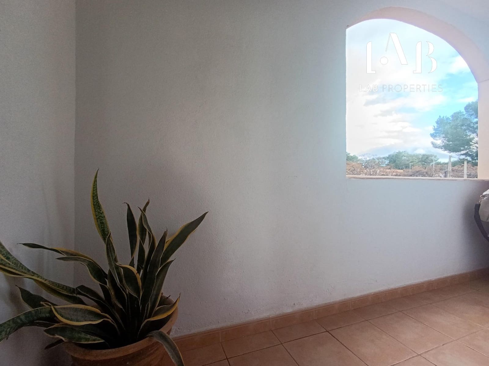 2 bedroom Flat for sale in El Toro / Port Adriano - € 370,000 (Ref: 8792734)