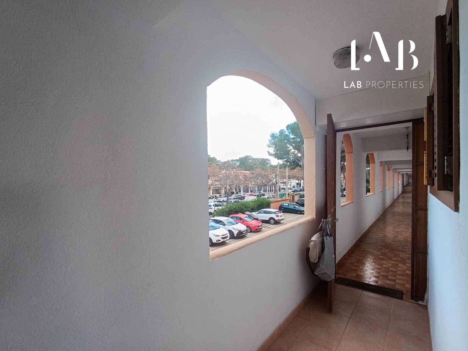 2 bedroom Flat for sale in El Toro / Port Adriano - € 370,000 (Ref: 8792734)