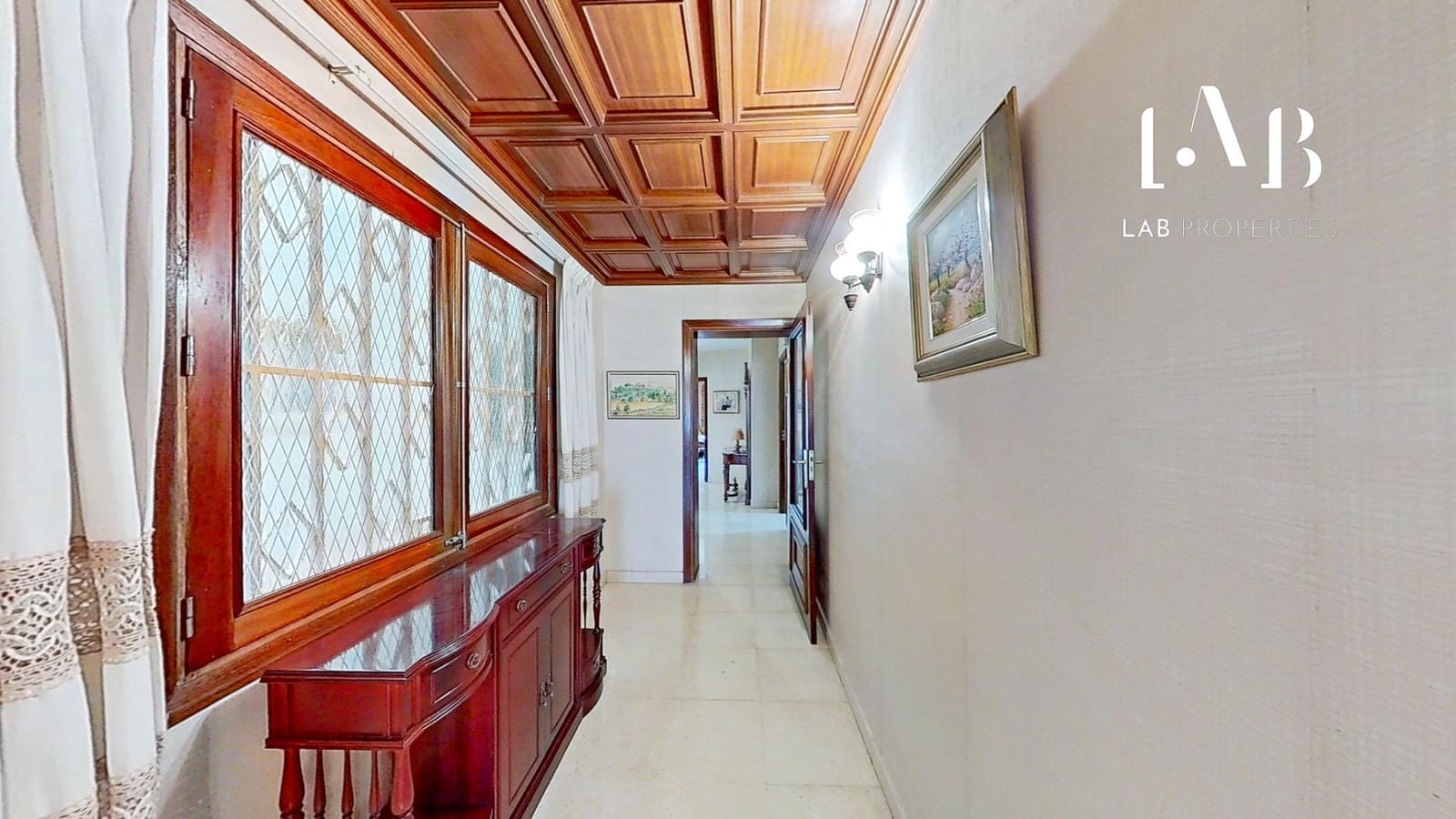 6 bedroom Flat for sale in Palma de Mallorca with garage - € 625,000 (Ref: 8802048)