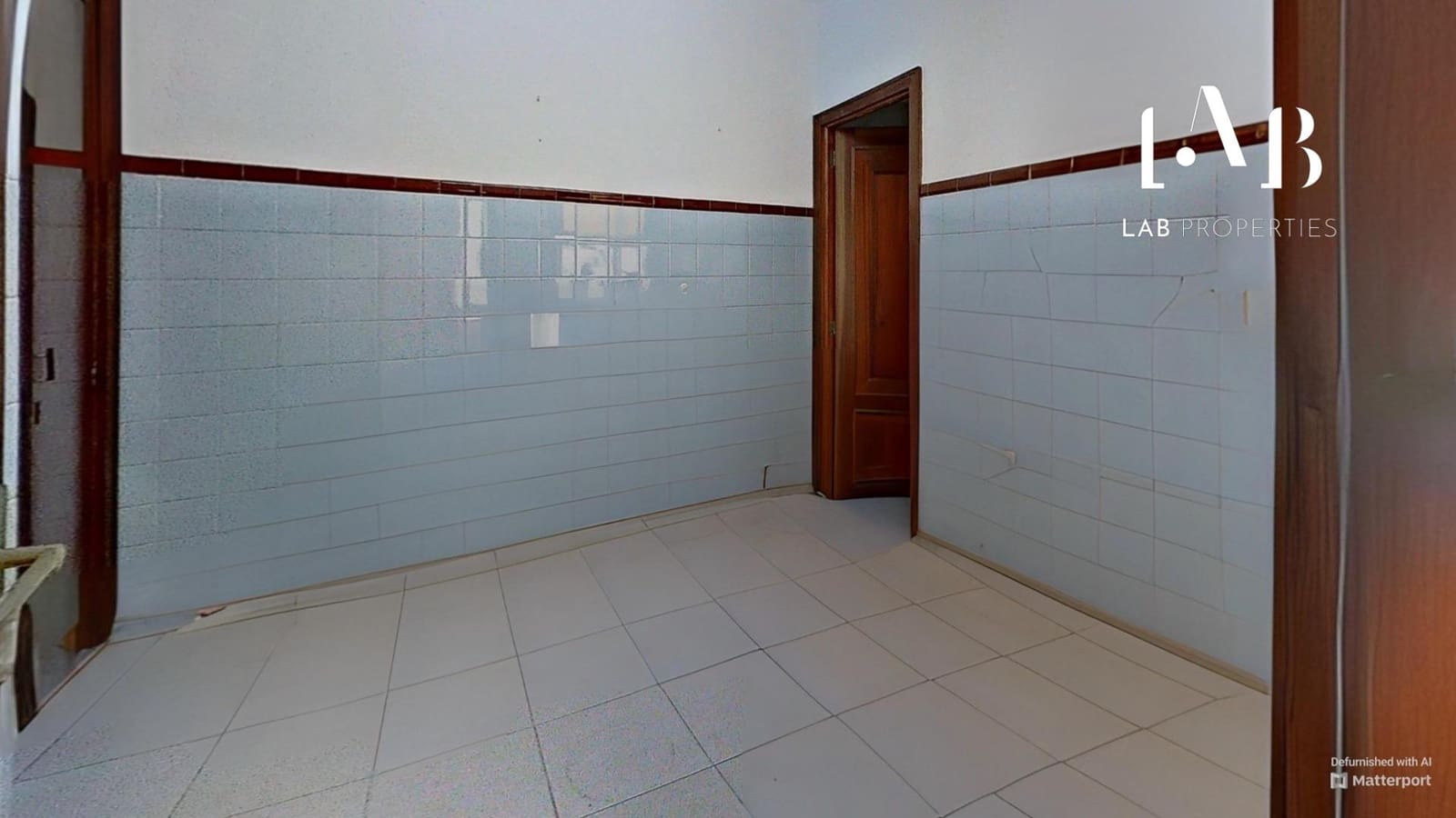 6 bedroom Flat for sale in Palma de Mallorca with garage - € 625,000 (Ref: 8802048)