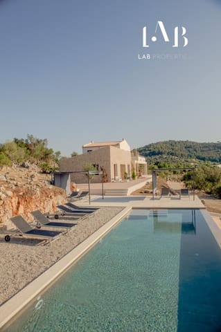 5 soveværelse Finca/Landehus til salg i Cala Millor, Son Servera med swimmingpool - € 3.650.000 (Ref: 8817798)
