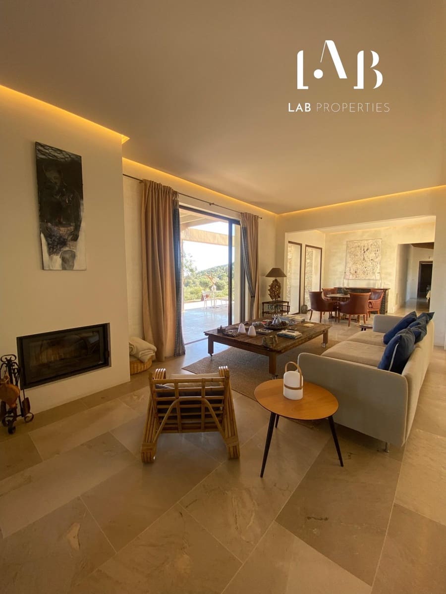 5 soveværelse Finca/Landehus til salg i Cala Millor med swimmingpool - € 3.650.000 (Ref: 8817798)