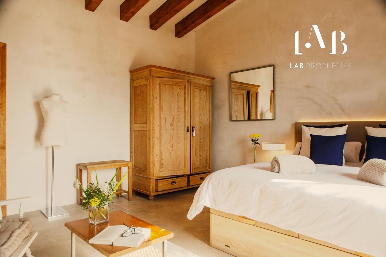 5 soveværelse Finca/Landehus til salg i Cala Millor med swimmingpool - € 3.650.000 (Ref: 8817798)