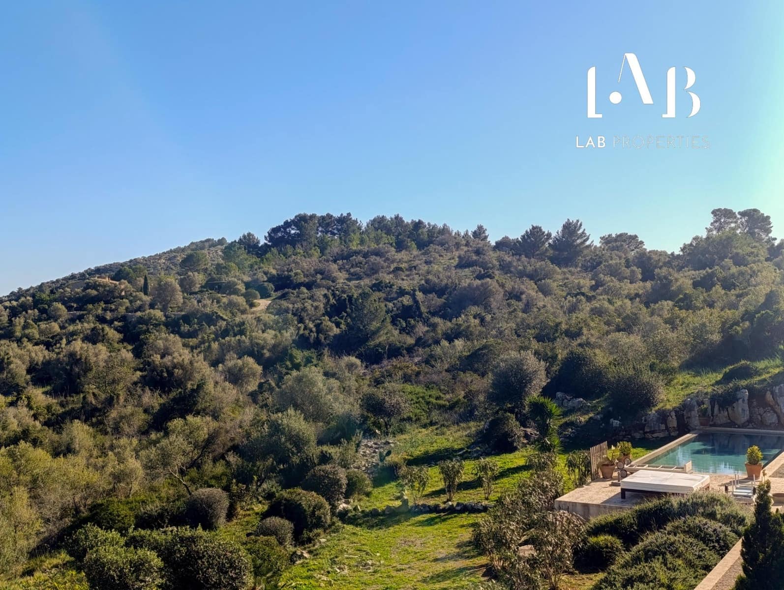 5 soveværelse Finca/Landehus til salg i Cala Millor med swimmingpool - € 3.650.000 (Ref: 8817798)