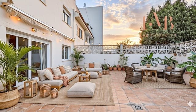 5 soverom Rekkehus til salgs i Coll d'en Rabassa, Palma de Mallorca med garasje - € 699 000 (Ref: 8841233)