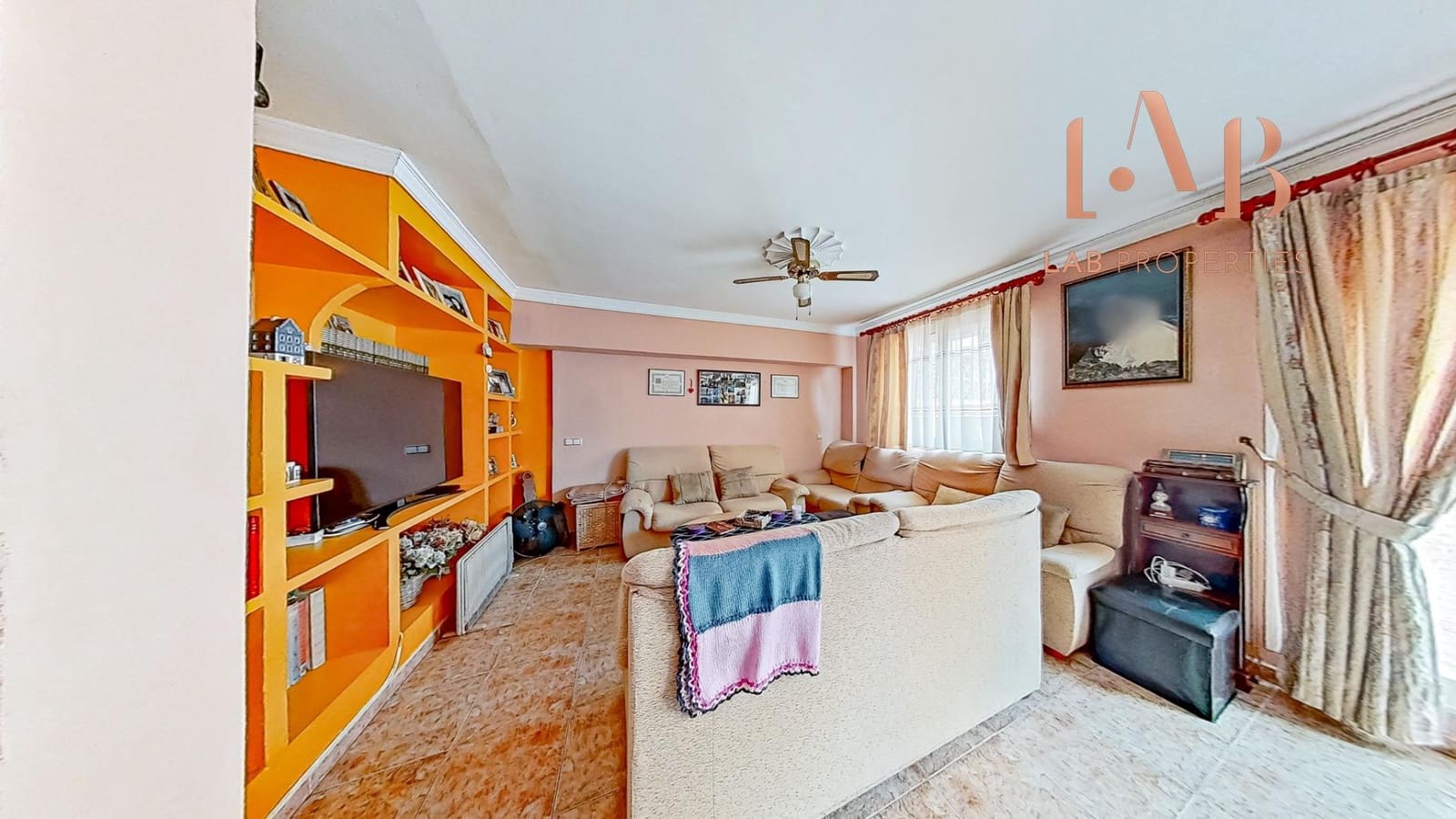 5 quarto Moradia em Banda para venda em Coll d'en Rabassa com garagem - 699 000 € (Ref: 8841233)