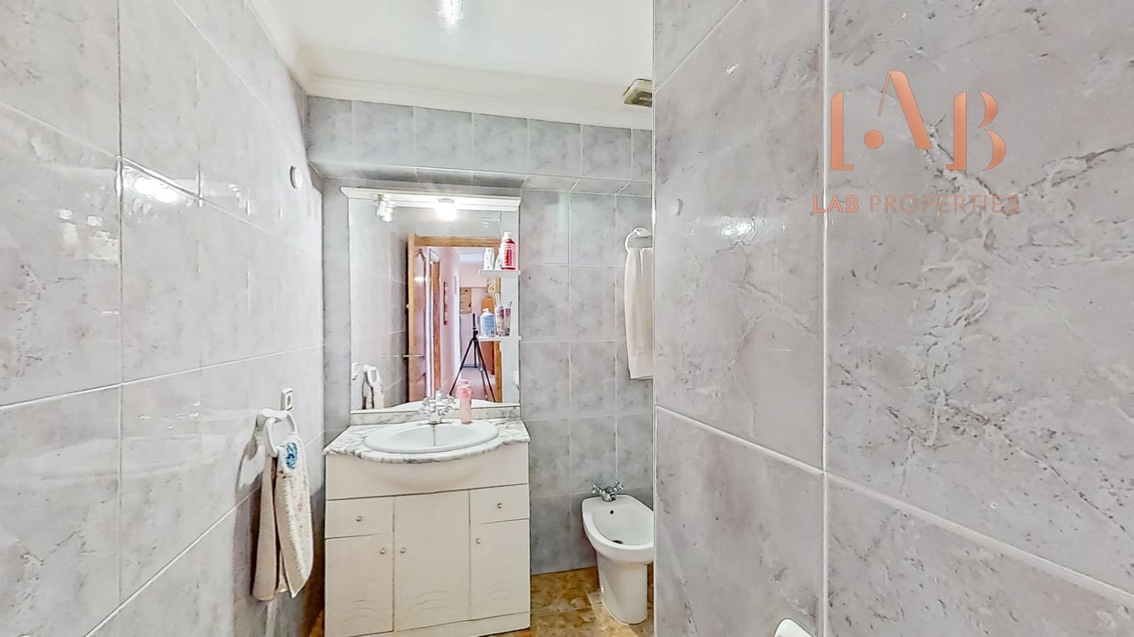 5 quarto Moradia em Banda para venda em Coll d'en Rabassa com garagem - 699 000 € (Ref: 8841233)