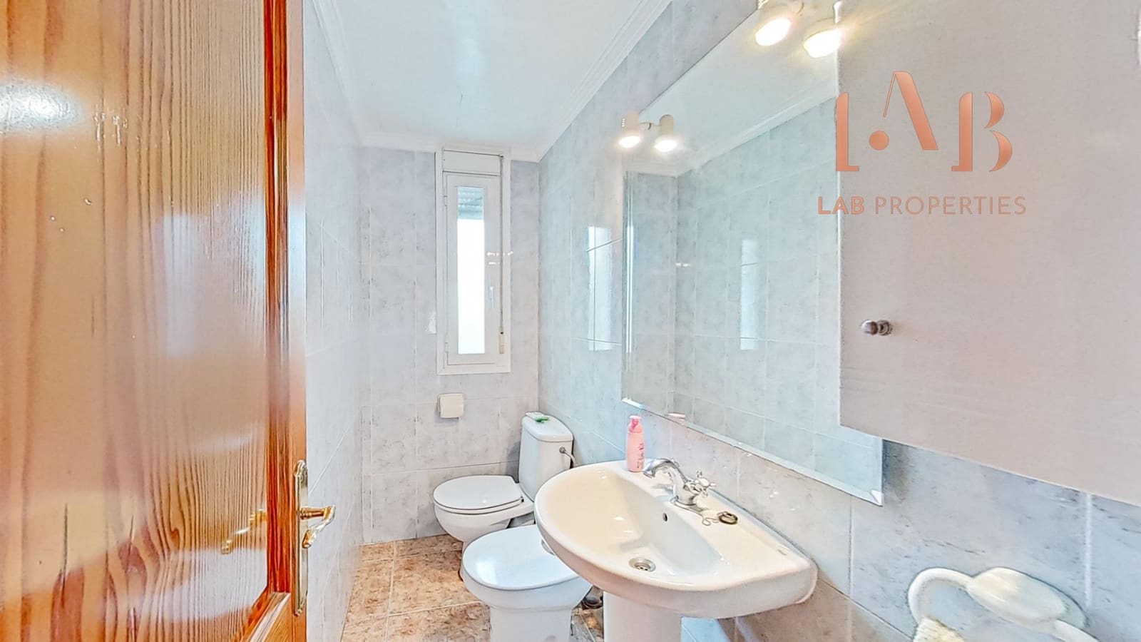 5 quarto Moradia em Banda para venda em Coll d'en Rabassa com garagem - 699 000 € (Ref: 8841233)