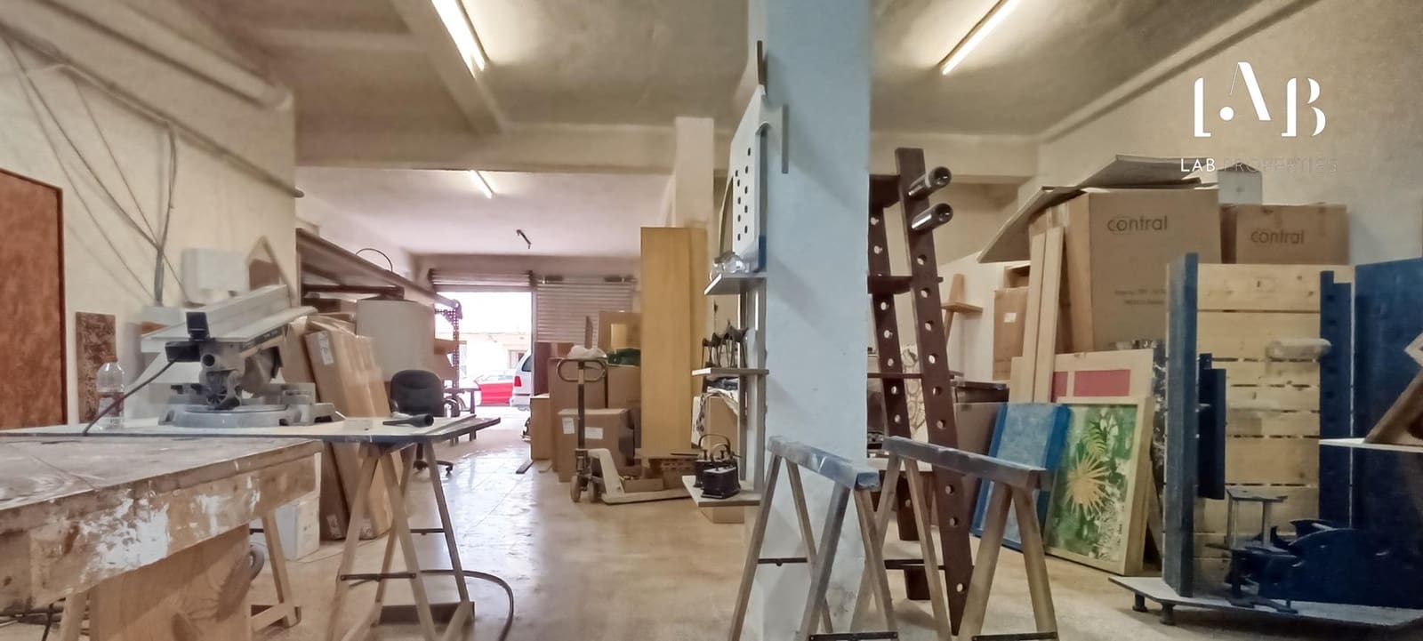 Commercial for sale in Palma de Mallorca - € 200,000 (Ref: 8888322)