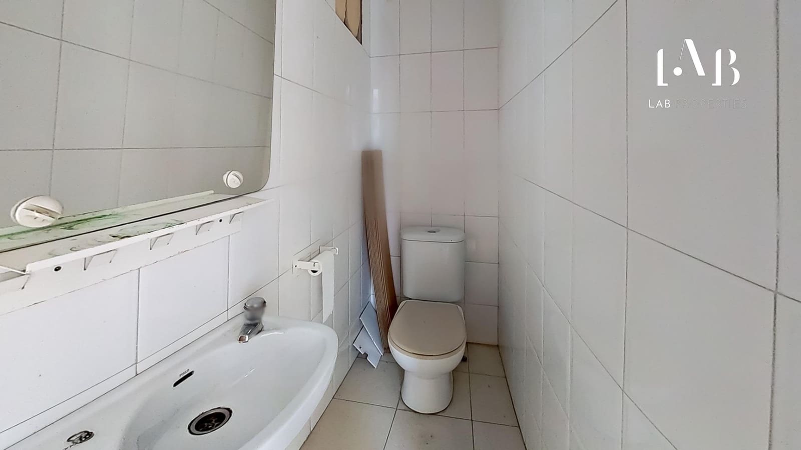 Commercial for sale in Palma de Mallorca - € 125,000 (Ref: 8913151)