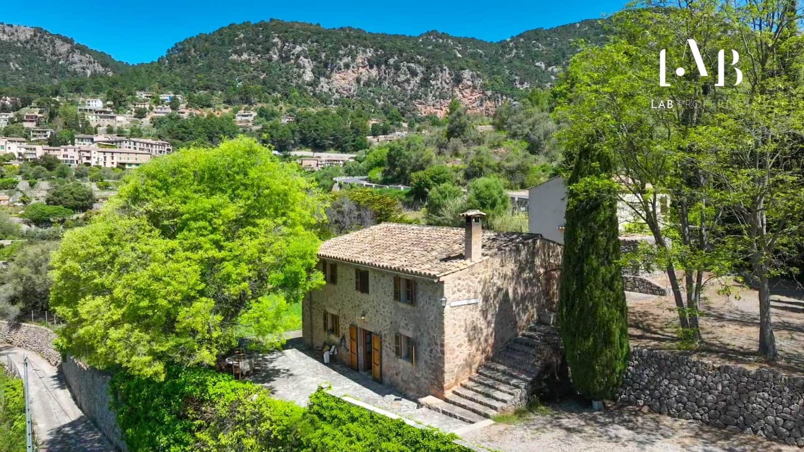 5 chambre Finca/Maison de Campagne à vendre à Valldemosa avec garage - 1 399 000 € (Ref: 8950656)
