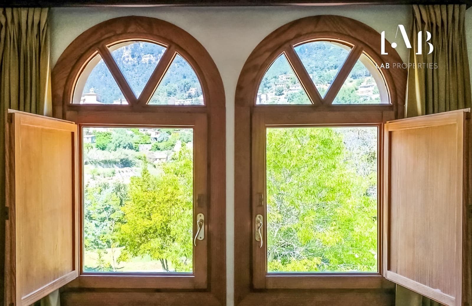 5 chambre Finca/Maison de Campagne à vendre à Valldemosa avec garage - 1 399 000 € (Ref: 8950656)
