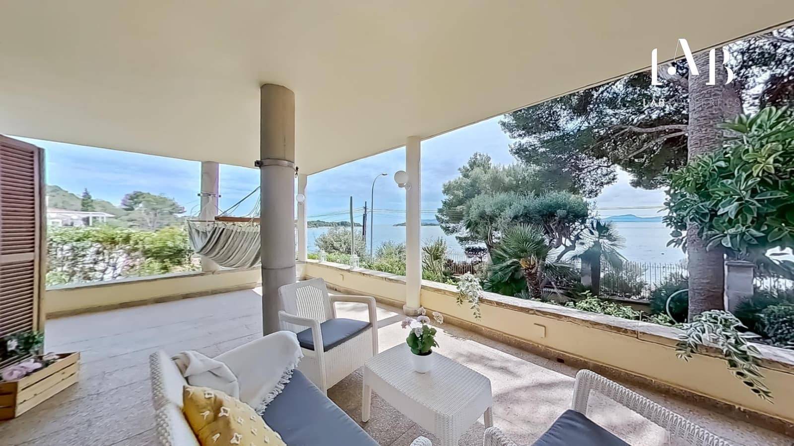 4 soveværelse Lejlighed til salg i Puerto de Alcudia - € 1.190.000 (Ref: 8957043)