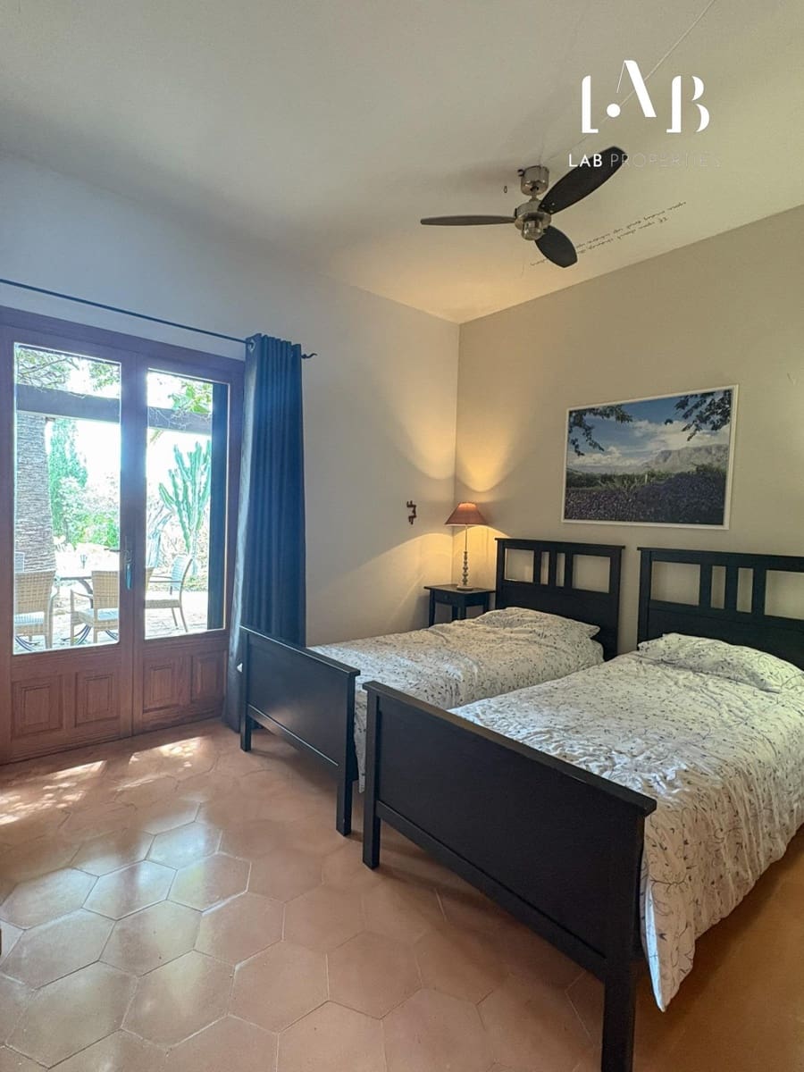 8 slaapkamer Finca/Landhuis te koop in Campos met zwembad garage - € 2.430.000 (Ref: 8961557)