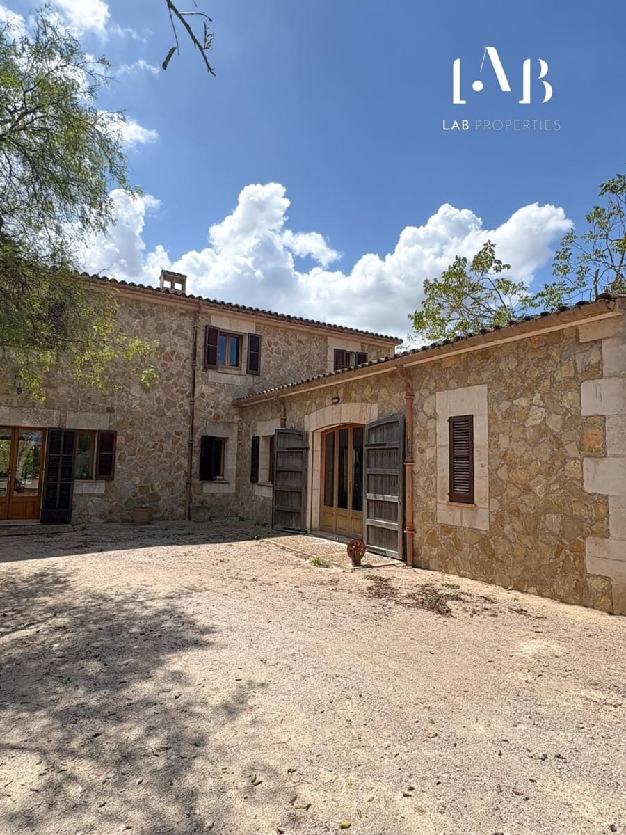 8 soverom Finca/Herregård til salgs i Campos med svømmebasseng garasje - € 2 430 000 (Ref: 8961557)