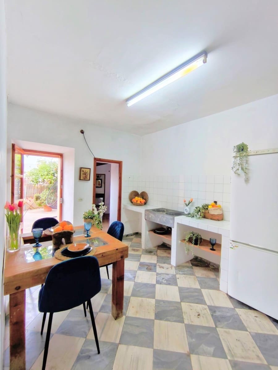 5 slaapkamer Huis te koop in Es Capdella met garage - € 550.000 (Ref: 8970316)