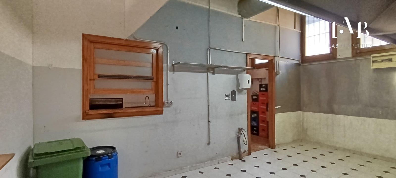 Commercieel te koop in Son Ferriol - € 279.000 (Ref: 9085223)