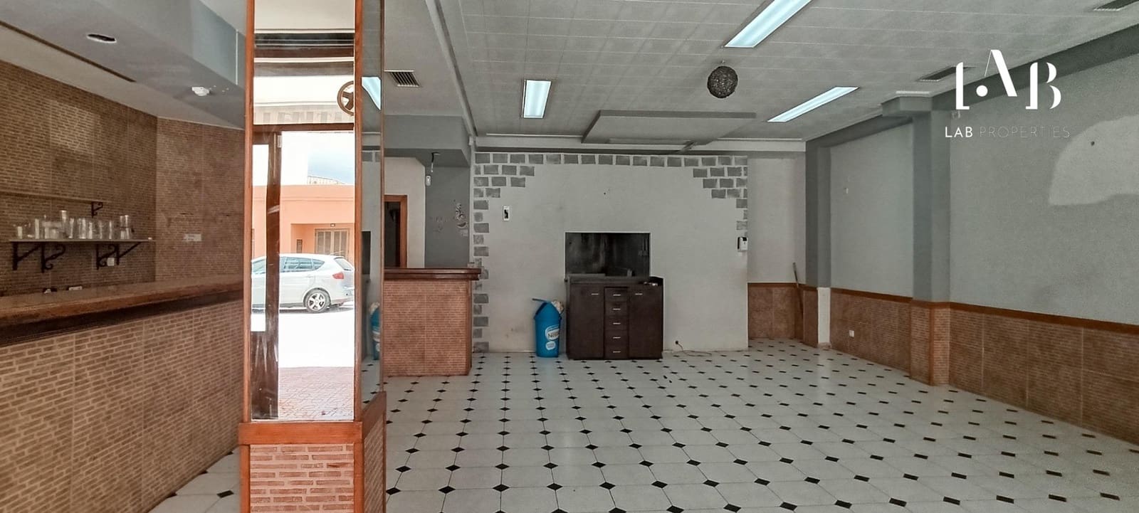 Commercieel te koop in Son Ferriol - € 279.000 (Ref: 9085223)