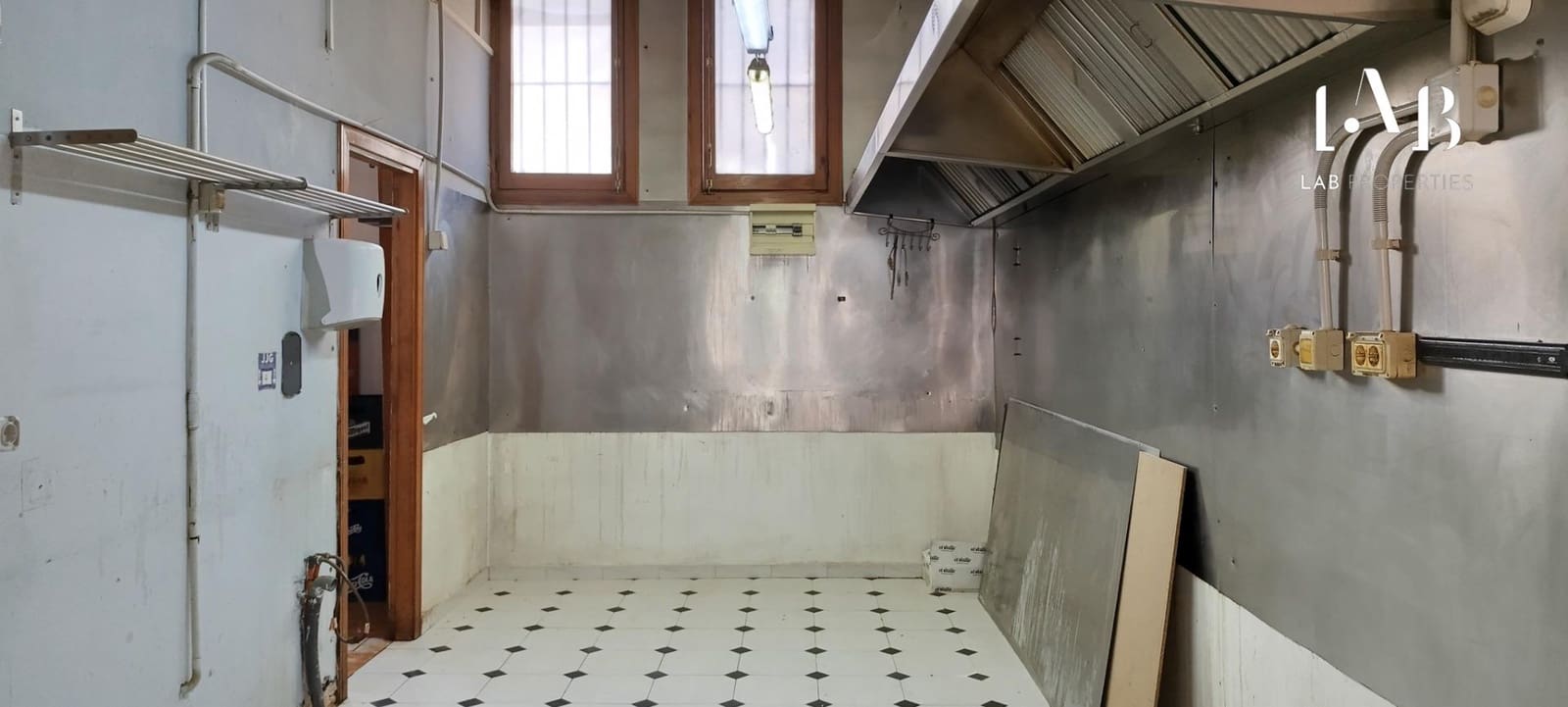 Kommersiell till salu i Son Ferriol - 279 000 € (Ref: 9085223)