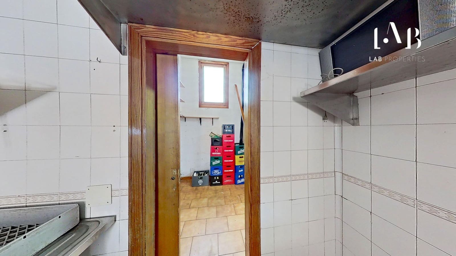 Commercial for sale in Son Ferriol - € 279,000 (Ref: 9085223)