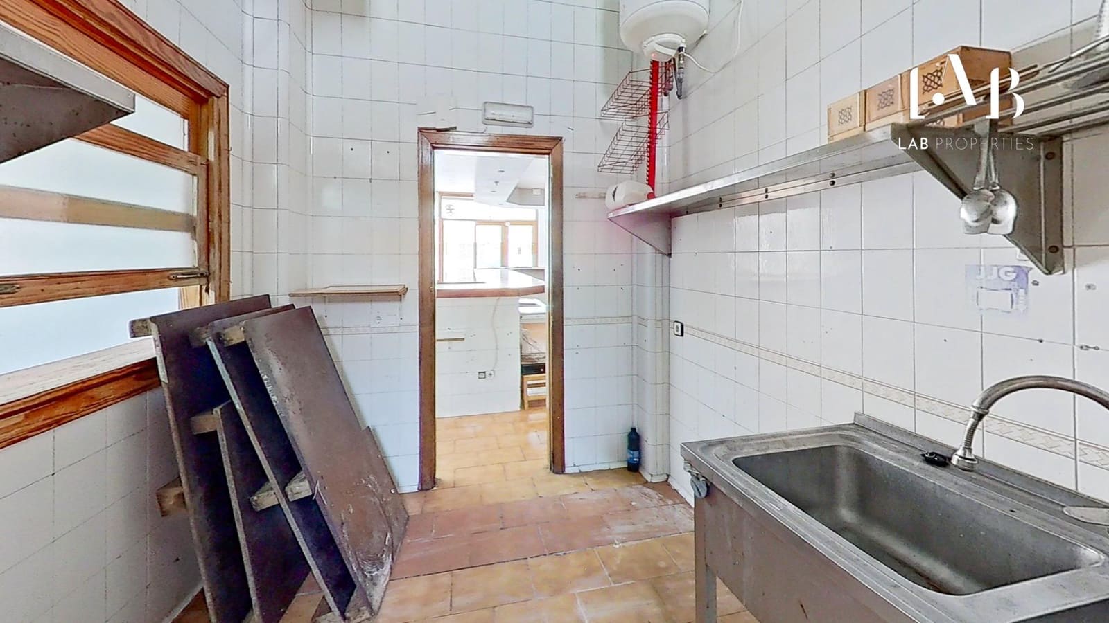 Kaupallinen myytävänä paikassa Son Ferriol - 269 000 € (Ref: 9085223)