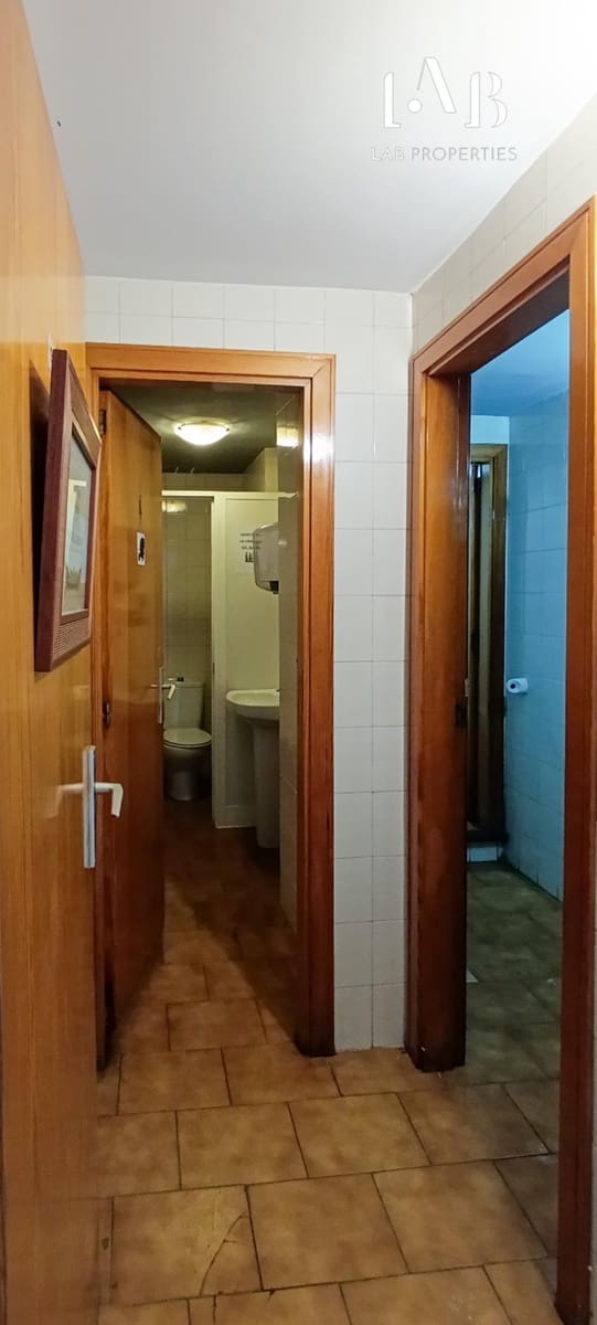 Commercial for sale in Son Ferriol - € 269,000 (Ref: 9085223)