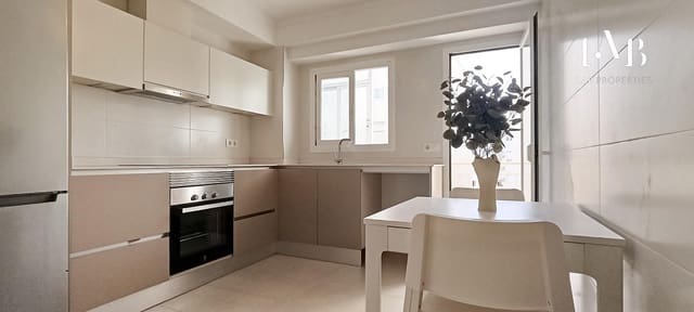 4 soveværelse Lejlighed til salg i Foners, Palma de Mallorca med garage - € 530.000 (Ref: 9124960)