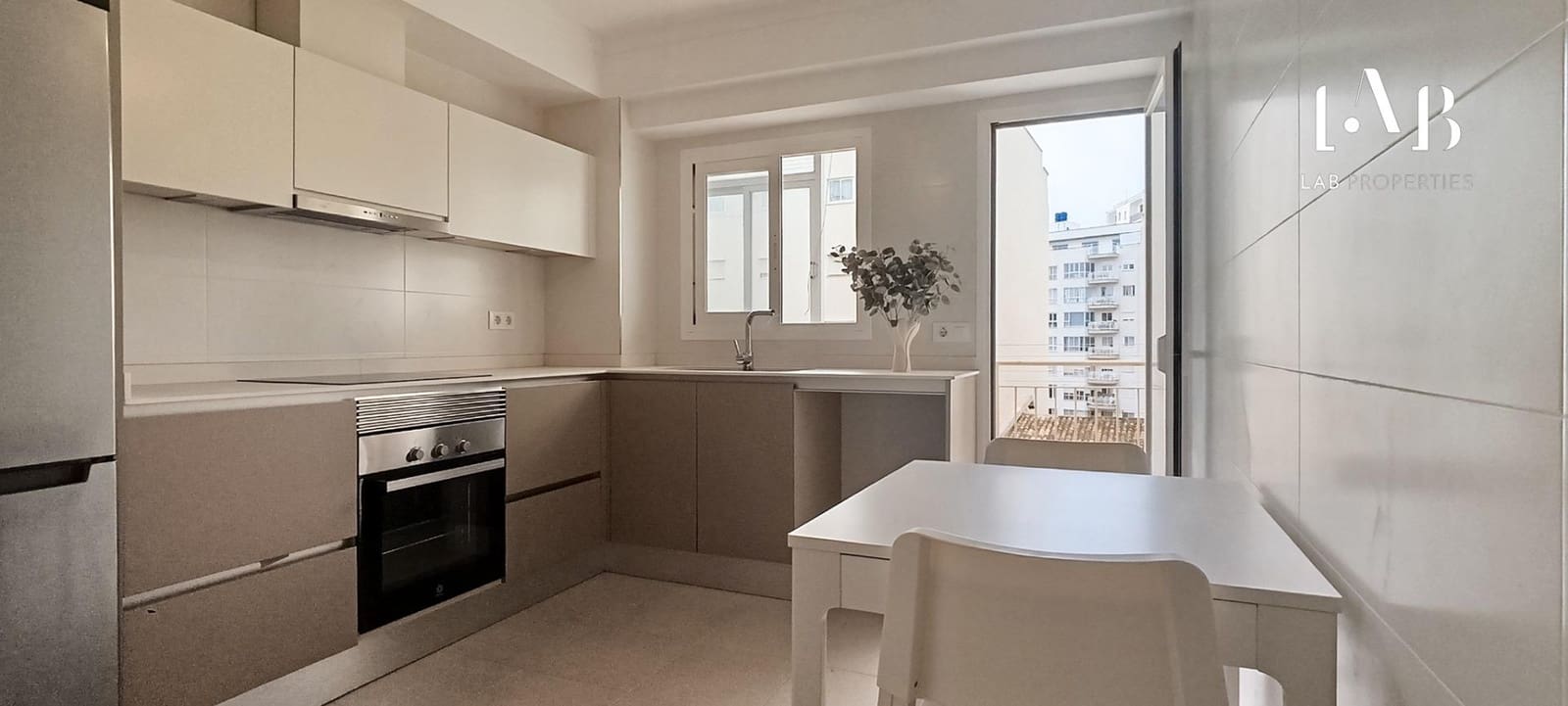 4 soveværelse Lejlighed til salg i Palma de Mallorca med garage - € 530.000 (Ref: 9124960)